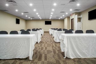 motel 6 rochester ny airport