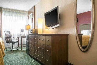 motel 6 rochester ny airport