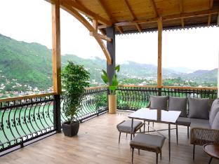 the lakemont villa