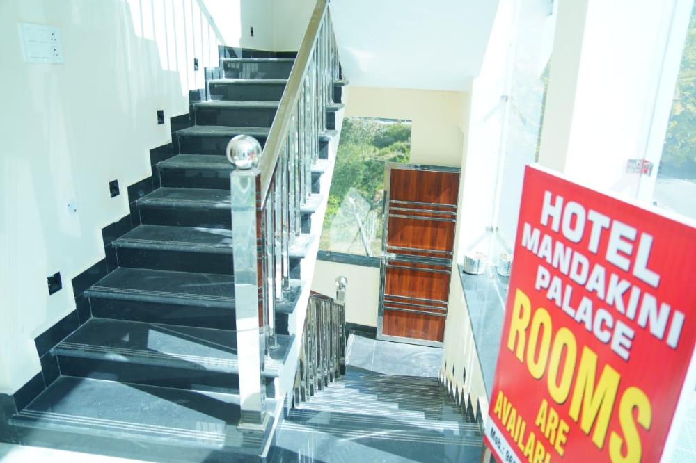 hotel mandakini palace