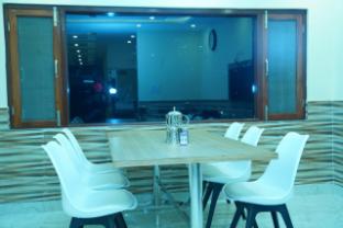 hotel mandakini palace