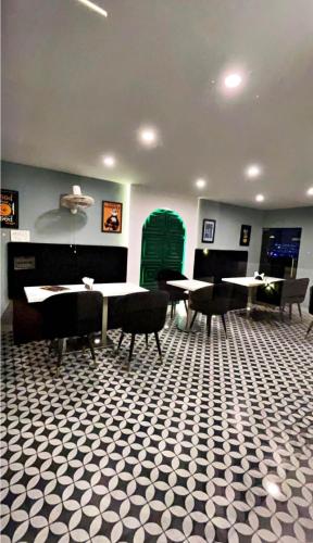 hotel k2 by l elegant sector 143b noida