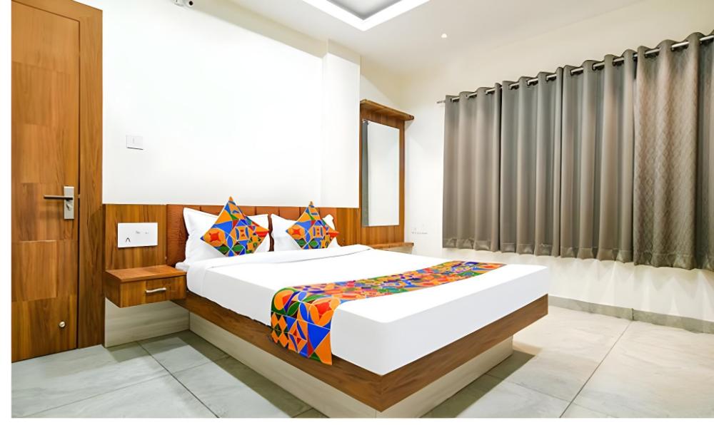 hotel shree nakoda paradise