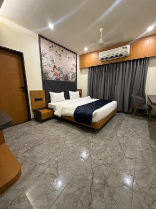 the malay comfort hotel dwarka residency