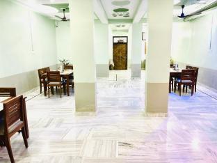 hotel bhagwati palace