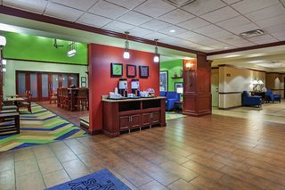 hampton inn and suites tulsa north owasso