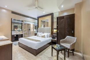 hotel emperor palms at karol bagh