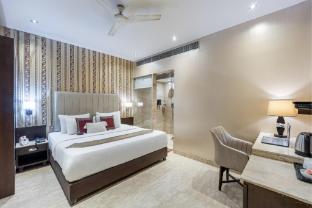 hotel emperor palms at karol bagh