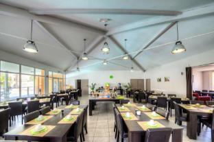 Comfort Aparthotel Lourdes L'acacia,1A Chemin De Lannedarre,3 star