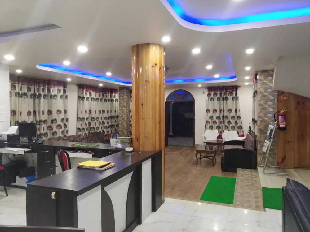 ziro palace inn