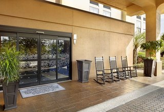 Hampton Inn Orlando-International Airport,Orlando International Airport>>Orlando,3 star