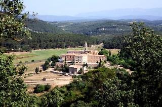 Monestir De Les Avellanes,Os De Balaguer>>Lleida,3 star