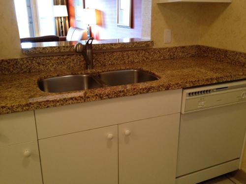 holiday inn hotel and suites osoyoos by ihg