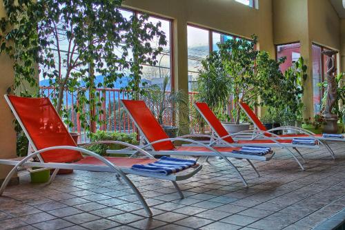 holiday inn hotel and suites osoyoos by ihg