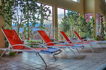 holiday inn hotel and suites osoyoos by ihg