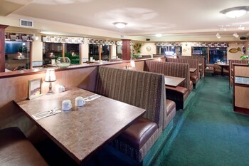 holiday inn hotel and suites osoyoos by ihg