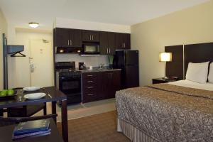 canadas best value inn toronto