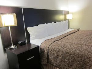 canadas best value inn toronto