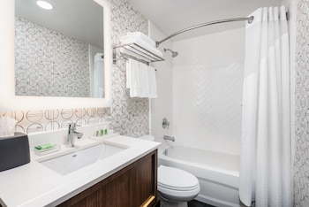 holiday inn toronto airport east by ihg