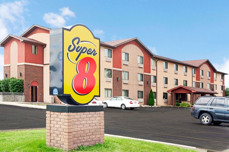 Super 8 By Wyndham Romeoville Bolingbrook