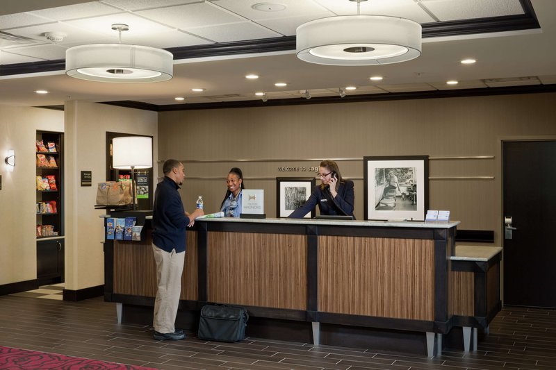 hampton inn and suites saginaw