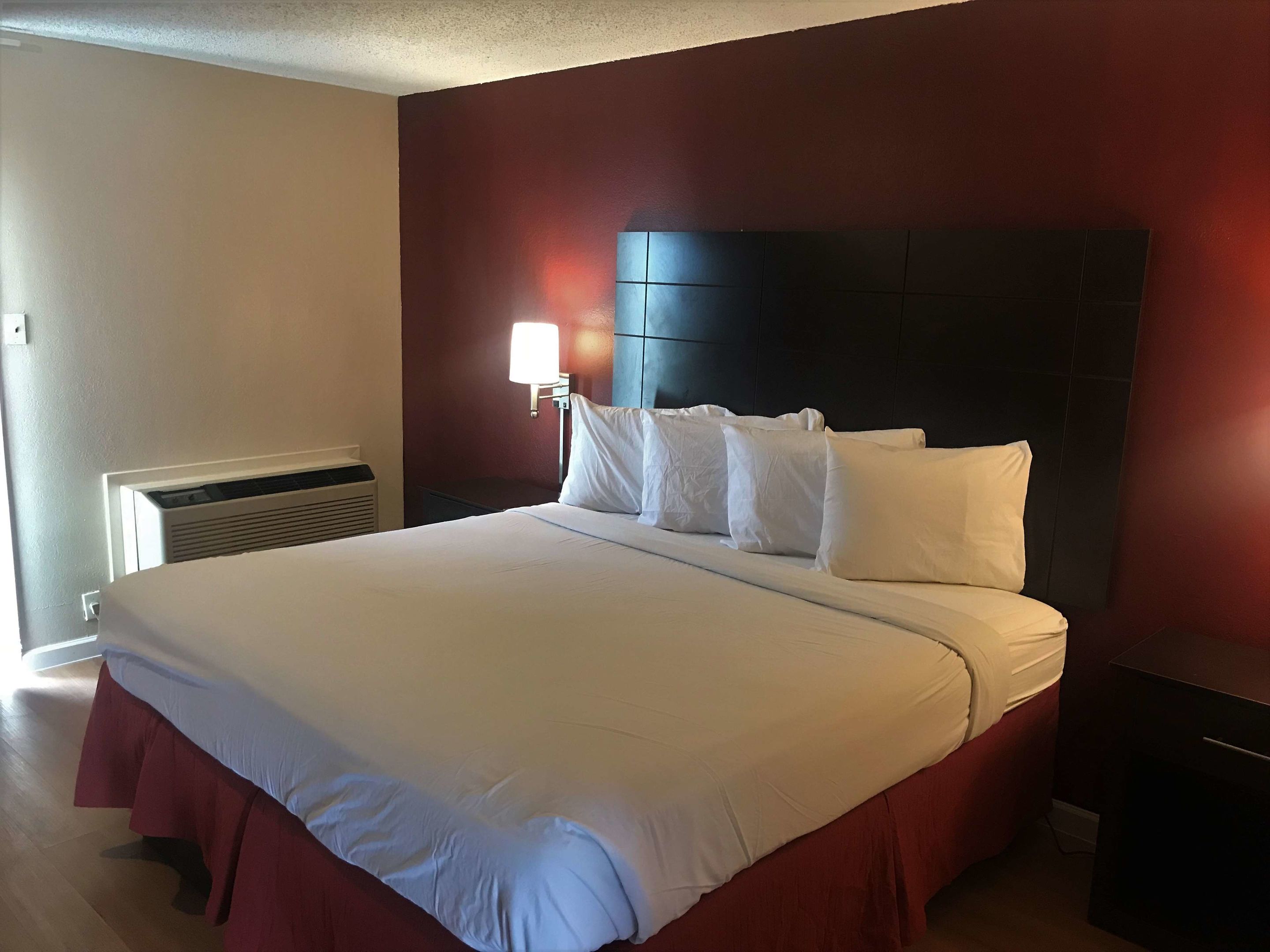 red roof inn and suites san angelo