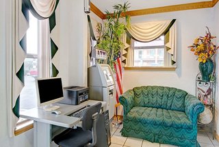 econo lodge inn and suites near lackland afb