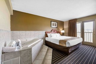 Quality Inn & Suites Sevierville - Pigeon Forge,Knoxville>>Gatlinburg - Pigeon Forge,3 star