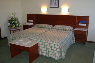 hotel macia sevilla kubb