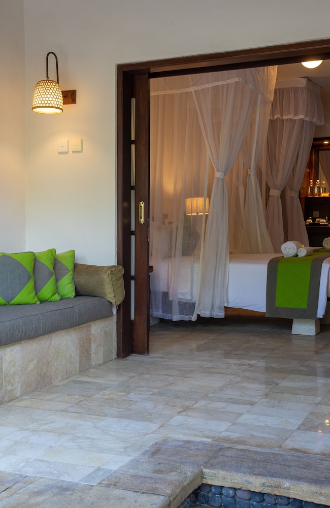 mimpi resort tulamben