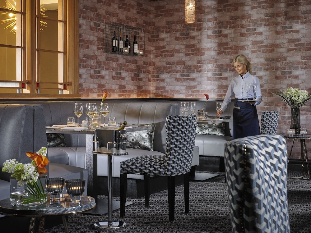 tullamore court hotel