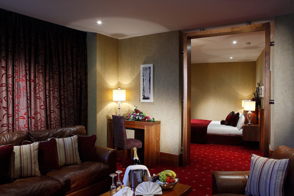 tullamore court hotel