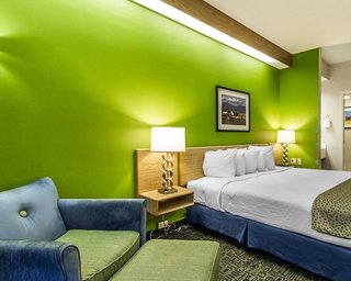 Revel Hotel Des Moines Urbandale, Tapestry Collection By Hilton,Near Living History Farms,5 star