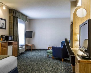 Revel Hotel Des Moines Urbandale, Tapestry Collection By Hilton,Near Living History Farms,5 star