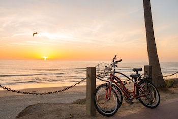 pacific terrace hotel