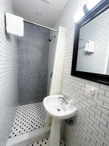 mithila san francisco surestay collection by best western