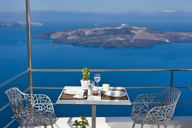 cosmopolitan suites