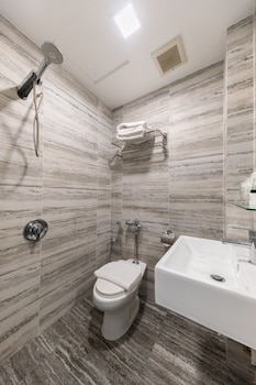 butternut tree hotel