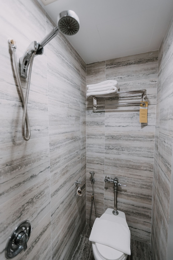 butternut tree hotel