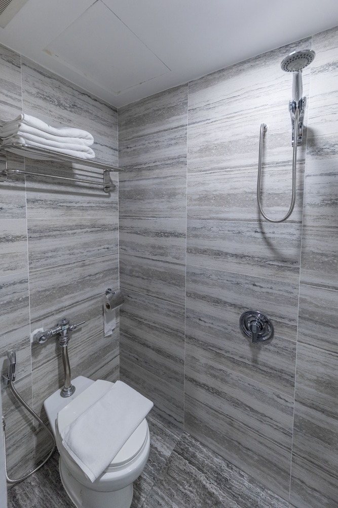 butternut tree hotel