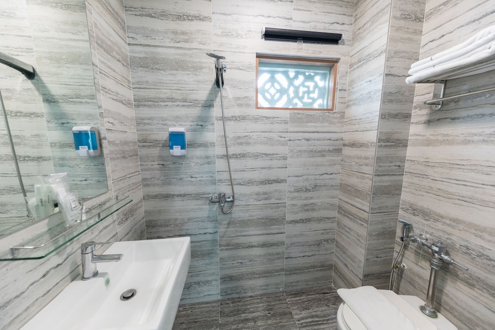 butternut tree hotel