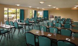 maui coast hotel