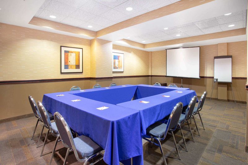 ramada by wyndham phoenix midtown