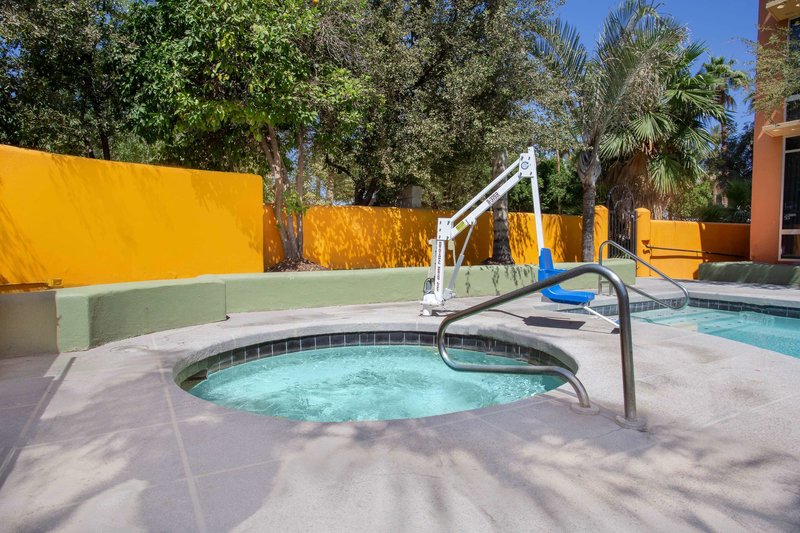 ramada by wyndham phoenix midtown