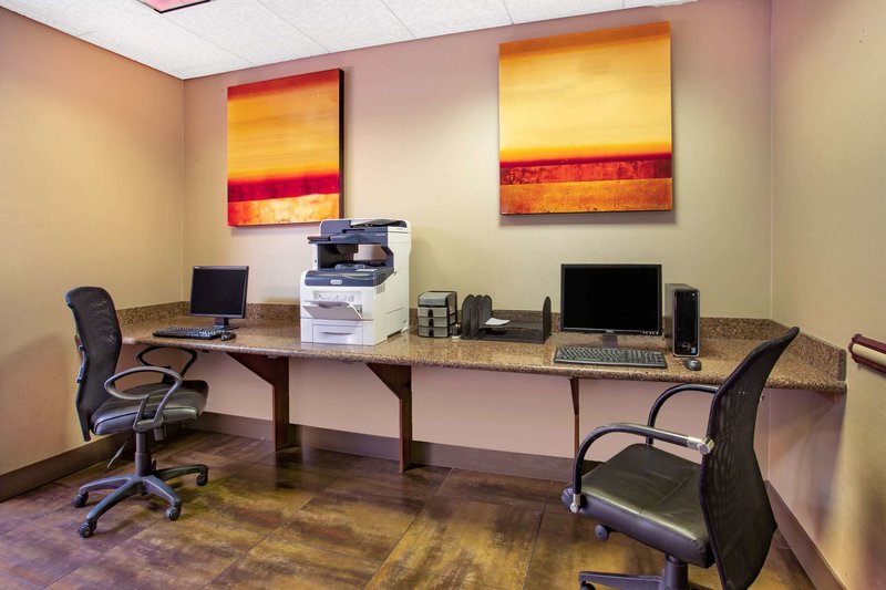 ramada by wyndham phoenix midtown