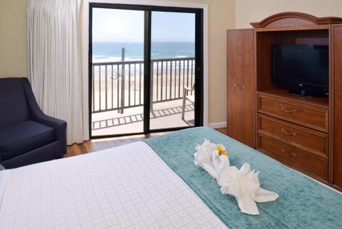 edgewater inn and suites