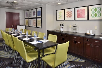 Holiday Inn Express Selma, An Ihg Hotel,Selma>>Dallas County,2.5 star