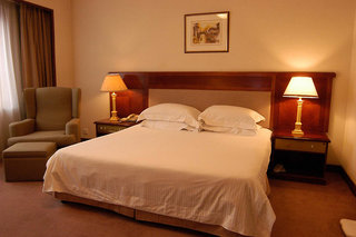 golden tulip shanghai rainbow