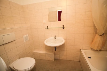 metropol hostel berlin