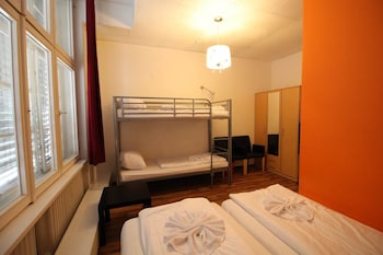metropol hostel berlin